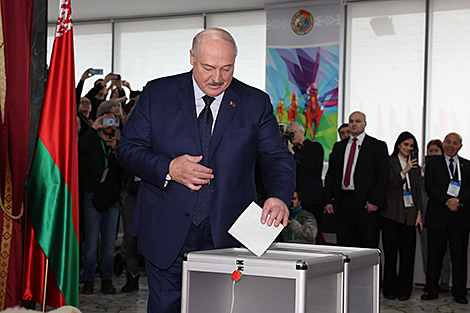 Лукашенко проголосовал на президентских выборах