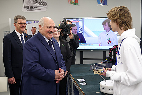 Кадры, большая сделка с США, экономическая стратегия, порядок на АЗС и юные Кулибины. Итоги недели Президента