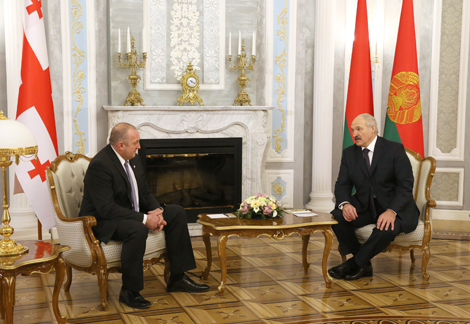 Лукашенко: Беларусь готова сотрудничать с Грузией во всех сферах, привнося в отношения самые добрые эмоции