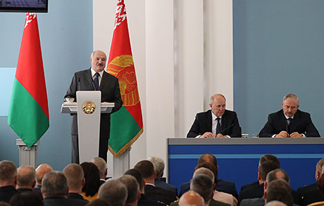 Лукашенко о развитии Беларуси: жить можно, надо только чтобы побыстрее все вышли из пандемии