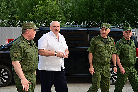 Разрядка на границе, поддержка семей, гостьи из Африки и 