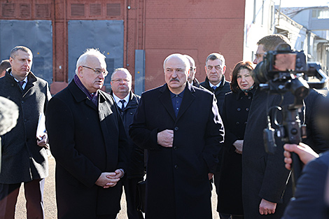 Лукашенко требует по-хозяйски подходить к развитию территории 