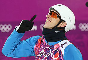Белорус Антон Кушнир стал олимпийским чемпионом по фристайлу