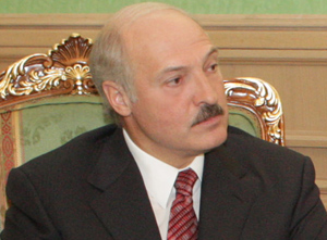 А.Лукашенко потребовал приостановить транзит российских нефти и газа в случае неоплаты 