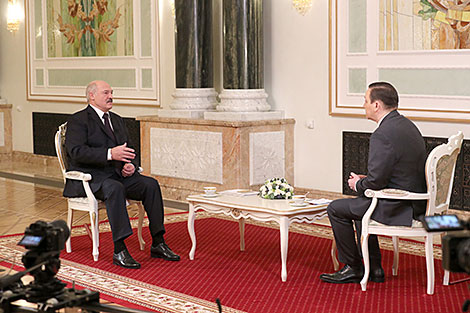 Лукашенко дает интервью телерадиокомпании 