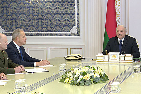 Лукашенко: коллективный Запад нацелился на смену власти в Беларуси