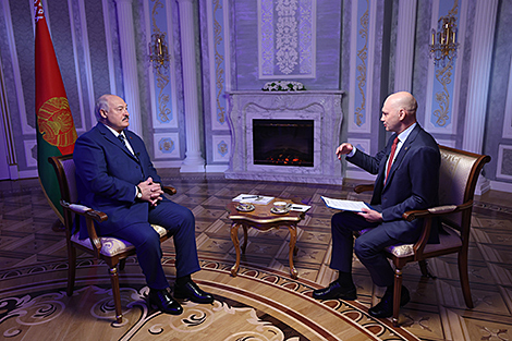 Лукашенко дал интервью межгосударственной телерадиокомпании 