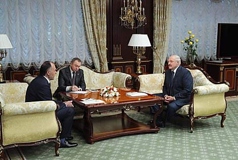 Президент Таджикистана летом посетит с официальным визитом Беларусь