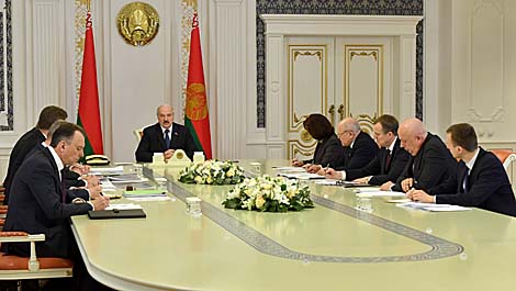 Лукашенко поручил к 2021 году построить в Беларуси Национальный выставочный центр