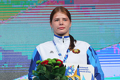 Белоруска Анна Маслакова выиграла золото II Игр стран СНГ в женской борьбе