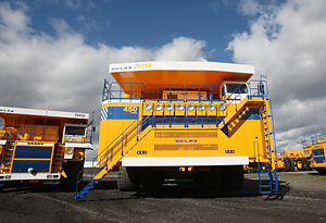 БелАЗ изготовил самый большой в мире самосвал грузоподъемностью 450 т