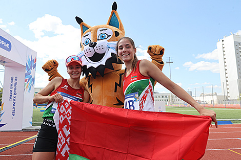 Белоруски Мария Гнедчик и Мира Бурая выиграли эстафету в современном пятиборье на II Играх стран СНГ