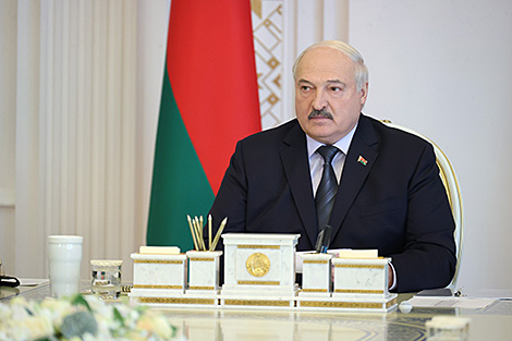 Планы в промышленности, неожиданная инспекция в полях и переговоры на Валааме. Итоги недели Президента