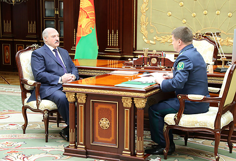 Лукашенко обсудил с Сенько сотрудничество с Россией в таможенной сфере