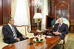 А.Лукашенко отмечает отсутствие напряженности в белорусско-российских отношениях