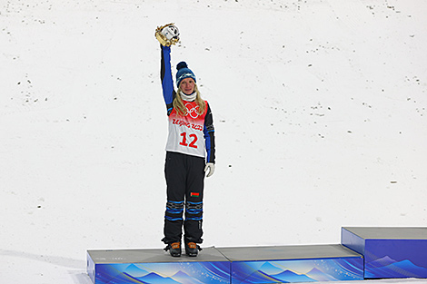 Белорусская фристайлистка Анна Гуськова завоевала олимпийское серебро в лыжной акробатике