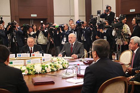 Лукашенко: Заявления о востребованности СНГ надо подкреплять конкретными шагами в экономической сфере