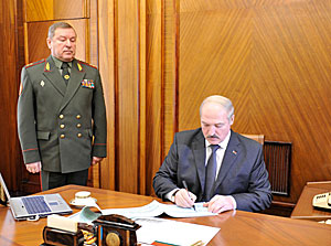 Александр Лукашенко утвердил замысел проведения стратегического учения 