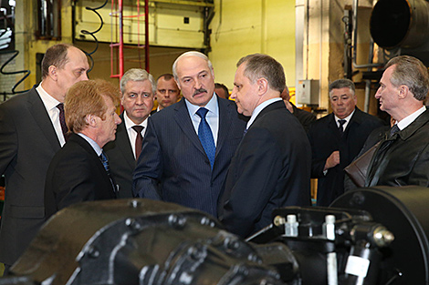 Лукашенко называет его лицом страны. Что сегодня происходит на МАЗе