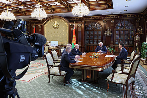 Руководство министерств и регионов, гендиректора предприятий. Лукашенко рассмотрел кадровые вопросы