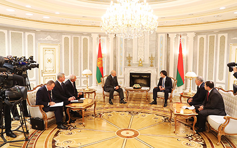 Лукашенко считает вполне реальным достижение белорусско-грузинского товарооборота в $200 млн