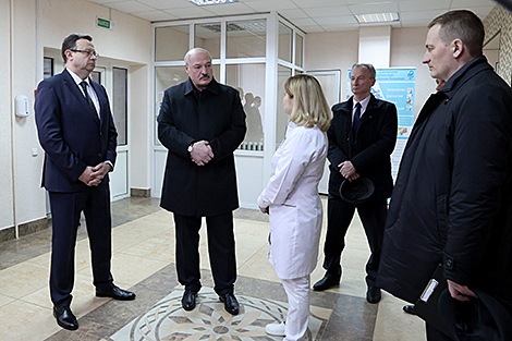 Лукашенко подтверждает курс на развитие межрегиональных медцентров