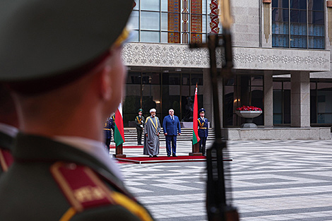 Встреча Лукашенко с Султаном Омана началась во Дворце Независимости