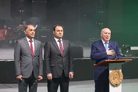 Беларусь и Россия открыты к диалогу, но не позволят оказывать давления - Мезенцев