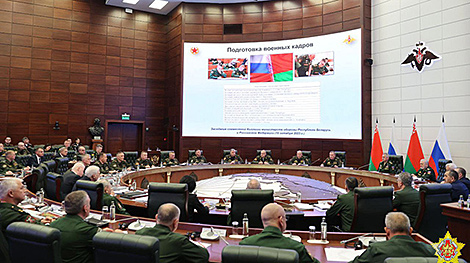 Минобороны Беларуси и России на совместной коллегии обсудили расширение военного сотрудничества