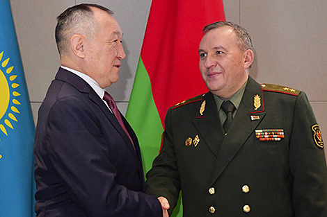 Минобороны Беларуси и Казахстана подписали план военного сотрудничества на 2026 год