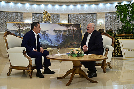 Лукашенко поздравил Президента Кыргызстана с 55-летием