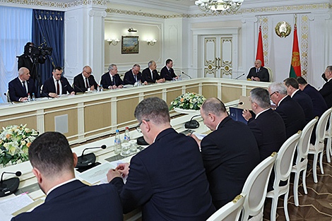 Лукашенко: программа развития Беларуси до 2030 года должна быть действенной и без прожектерства