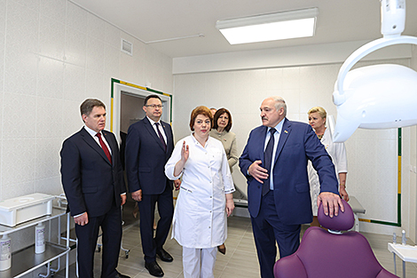 Лукашенко: я буду развивать прежде всего государственное здравоохранение