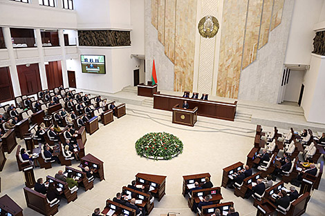 Депутаты приняли в двух чтениях законопроект об амнистии