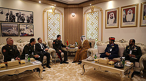 Равков обсудил вопросы военного сотрудничества с госминистром обороны ОАЭ
