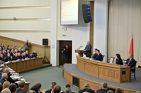 Лукашенко высказался против простых решений по Витебской области и действий по пути наименьшего сопротивления