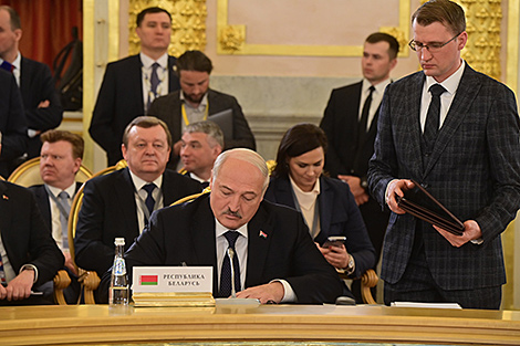 Лидеры стран ЕАЭС на саммите в Москве подписали решение по финансированию промкооперации