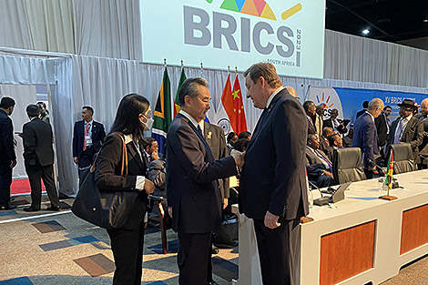 Министры иностранных дел Беларуси и Китая обсудили реализацию ключевых договоренностей