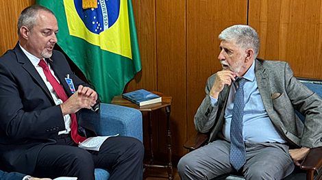 Укрепление двустороннего диалога. Посол Беларуси обсудил с помощником президента Бразилии совместные проекты