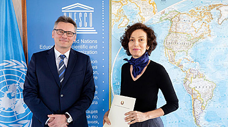 Фисенко вручил верительные грамоты гендиректору ЮНЕСКО