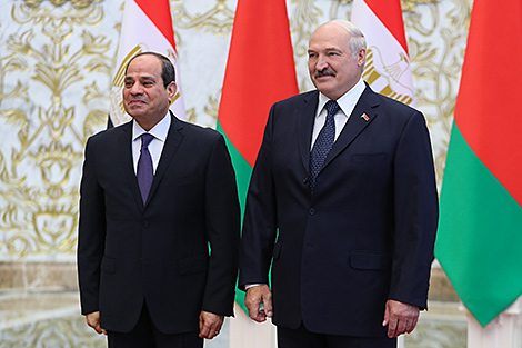 Лукашенко пригласил Президента Египта посетить Беларусь с официальным визитом