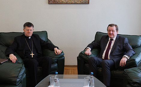 На встрече в МИД рассмотрены вопросы белорусско-ватиканского взаимодействия
