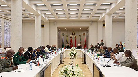 В Минобороны отметили необходимость развивать отношения со странами Африки в оборонной сфере