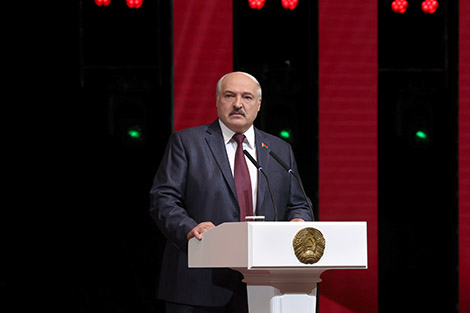 Лукашенко: белорусский народ сегодня делает верный выбор