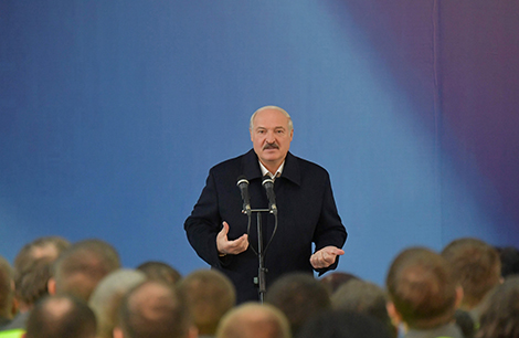 Лукашенко: Беларусь и Россия не обсуждают создание наднациональных органов, но работа по дорожным картам продолжится