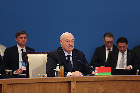 Лукашенко призывает воплощать все цели и задачи ЕАЭС вовремя и в полном объеме