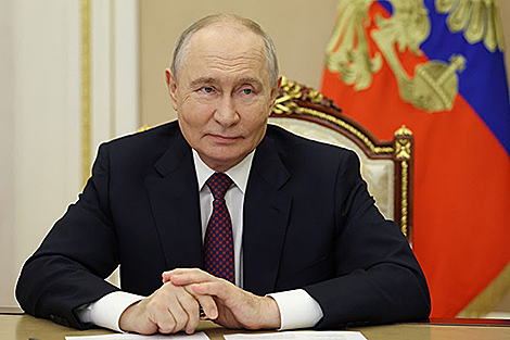 Лукашенко поздравил Путина с днем рождения