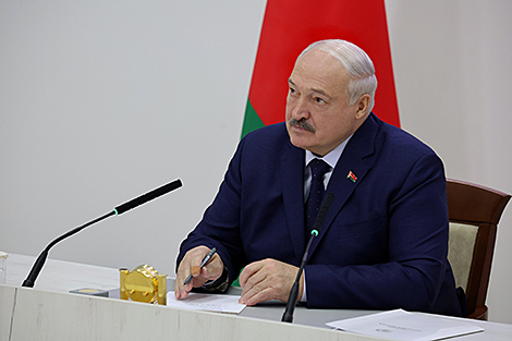 Лукашенко рассказал, куда совершит первый официальный визит в случае победы на выборах