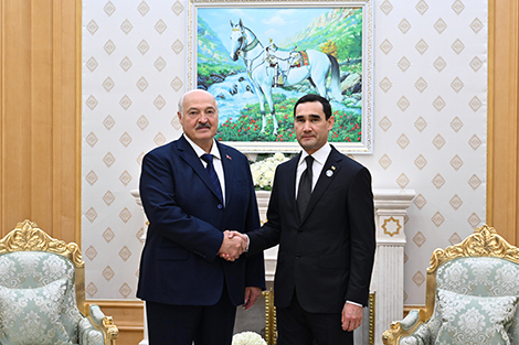 Лукашенко встретился с Президентом Туркменистана