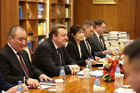 Алейник передал Президенту Монголии послание от Лукашенко. Вот о чем там говорится
